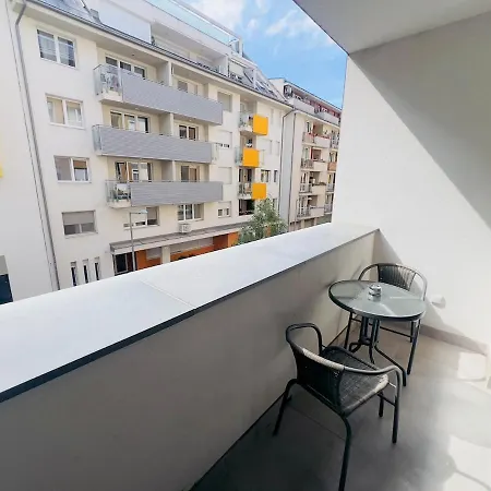 Karzo Lk 210 Free Garage Apartamento