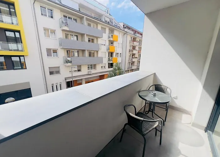 Karzo Lk 210 Free Garage Apartament